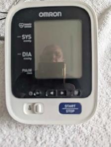 Blood pressure monitor - Photo 2