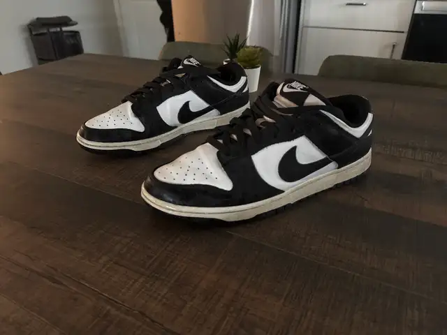 Nike Low Panda Dunks