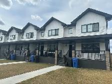 Newly Built Townhome! Rare rental in PENHOLD! 3 bed, 2.5 bath!