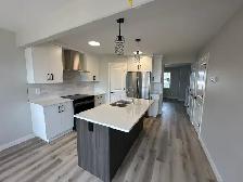 Newly Built Townhome! Rare rental in PENHOLD! 3 bed, 2.5 bath! - Photo 2