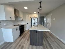Newly Built Townhome! Rare rental in PENHOLD! 3 bed, 2.5 bath! - Photo 3