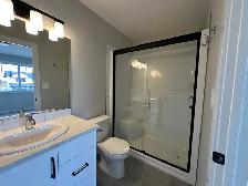 Newly Built Townhome! Rare rental in PENHOLD! 3 bed, 2.5 bath! - Photo 9