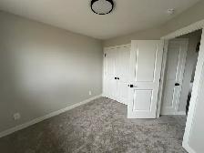 Newly Built Townhome! Rare rental in PENHOLD! 3 bed, 2.5 bath! - Photo 17