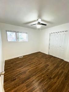 3-Bedroom 1-Bathroom l 236A Nicholson Street South l Upper Suite - Photo 9