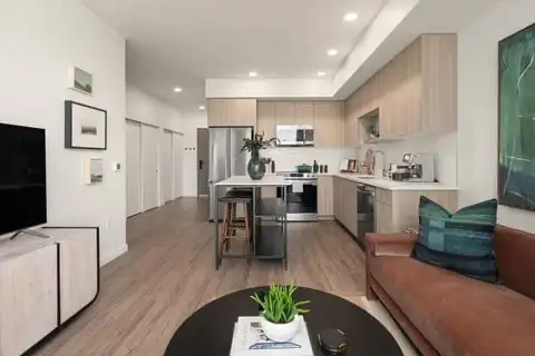 2 bedroom apartment $1450 all inclusive