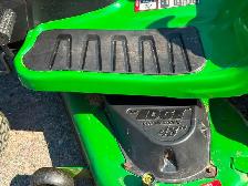John Deere S140 Lawn Tractor – Only 42 Hours – $3,999 - Photo 10