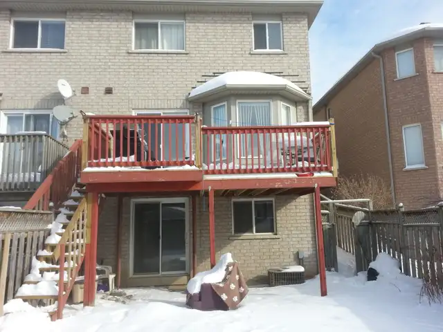 Walk-Out 1 bdr bsm apart. 1prk ,$1700 HW 7/Dufferin /Rutherford