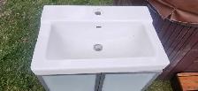 24-in vanity with frosted glass - Photo 3