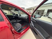 2018 Mazda 3 GX SKY - Photo 9