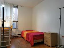Fully furnished room available at Eglinton & Fon Mills - Photo 2