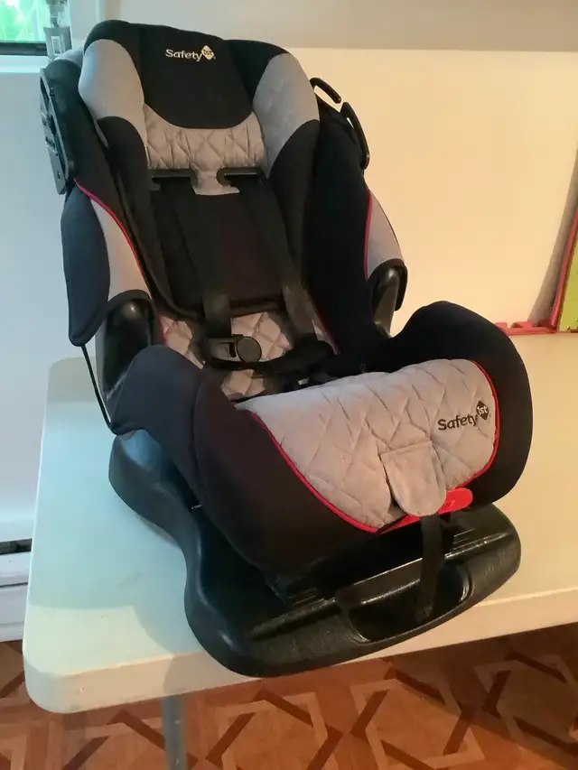 Siège d'auto pour bébé