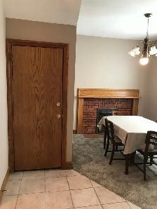 GORGEOUS Main Floor Suite for Rent - Photo 5