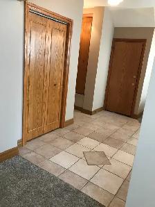 GORGEOUS Main Floor Suite for Rent - Photo 6