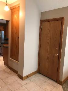 GORGEOUS Main Floor Suite for Rent - Photo 7