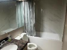 Room for rent in clean condo - Photo 2