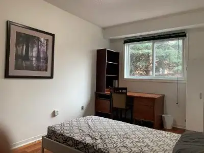 Furnished Private Room   Utilities & WiFi in Center Mississauga