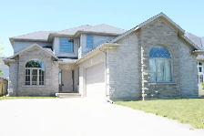 4 BEDROOM HOME AVAILABLE FOR RENT IN ST. CATHARINES!