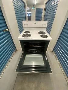 FRIDGDAIRE ELECTRIC STOVE - Photo 2