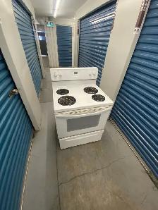 FRIDGDAIRE ELECTRIC STOVE - Photo 7