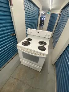 FRIDGDAIRE ELECTRIC STOVE - Photo 9