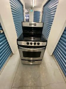 GE STAINLESS STEEL ELECTRIC STOVE