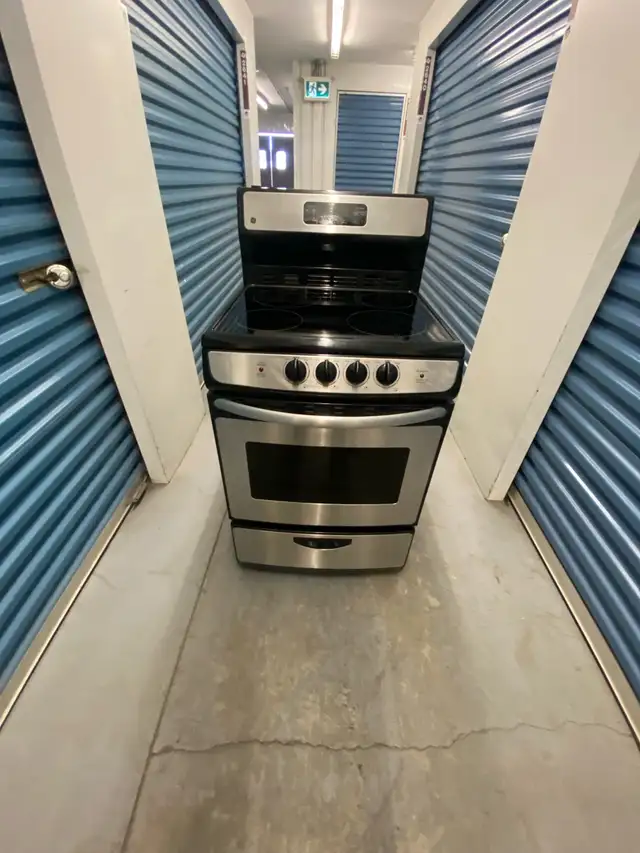 STAINLESS STEEL APARTMENT STOVE