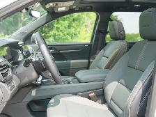 2026 GMC Acadia AT4- Luxury Pkg - Wireless Charging - Photo 24