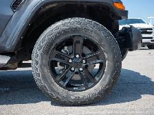 2022 Jeep Wrangler Unlimited Sahara Altitude - Premium Sound - Photo 11