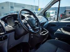 2016 Ford Transit Wagon T150 - Auxiliary Audio Input - Photo 25