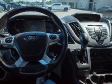 2016 Ford Transit Wagon T150 - Auxiliary Audio Input - Photo 27