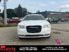 2021 Chrysler 300 Touring - Photo 2