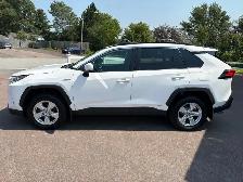 2021 Toyota RAV4 - Photo 4