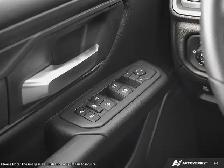 2026 Ram 1500 Express Crew 4x4 3.0L Black Edition Bucket Seats - Photo 15