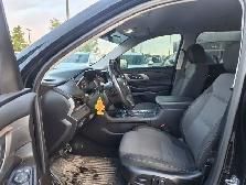 2019 Chevrolet Traverse LT V6 AWD | 7 Passenger Seating - Photo 3