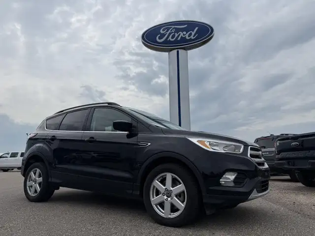 2018 Ford Escape SE 4X4 / 2 SETS OF TIRES! / HSEATS!