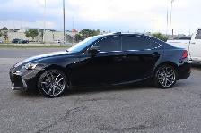 2017 Lexus IS - Photo 3
