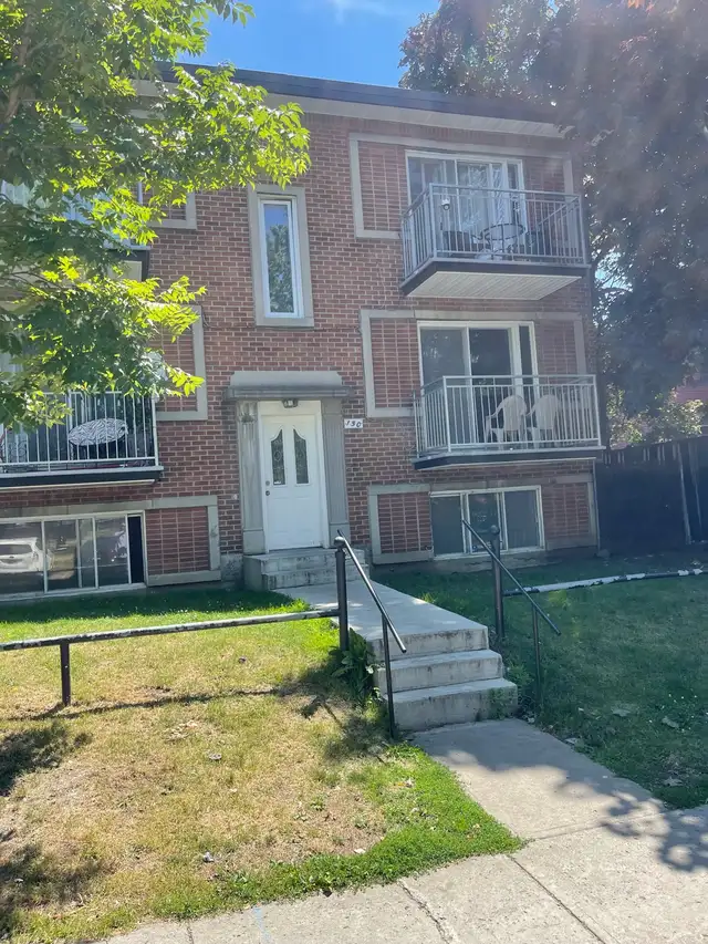 4 1/2 a louer a Lachine (St Pierre)