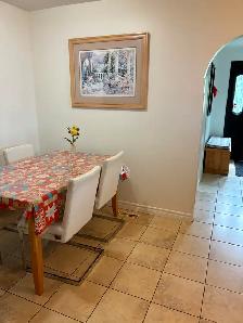Furnished room on main floor ,close to UTM for rent. - Photo 3