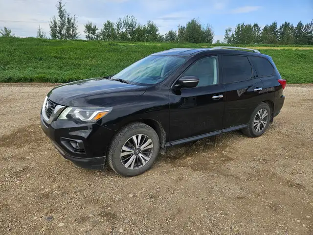 2017 Nissan Pathfinder
