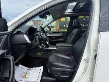 2025 Mazda CX-90 GT! CLEAN CARFAX! CAPTAIN SEATS! 7 PASS! NEW MV - Photo 13