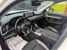 2025 Mazda CX-90 GT! CLEAN CARFAX! CAPTAIN SEATS! 7 PASS! NEW MV - Photo 15