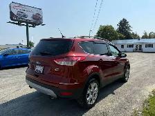 2016 Ford Escape SE! SUNROOF! CLEAN CARFAX! 4X4! NEW MVI! - Photo 5