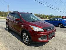 2016 Ford Escape SE! SUNROOF! CLEAN CARFAX! 4X4! NEW MVI! - Photo 6