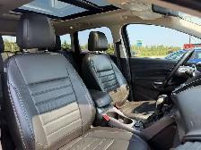 2016 Ford Escape SE! SUNROOF! CLEAN CARFAX! 4X4! NEW MVI! - Photo 19