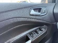 2016 Ford Escape SE! SUNROOF! CLEAN CARFAX! 4X4! NEW MVI! - Photo 22