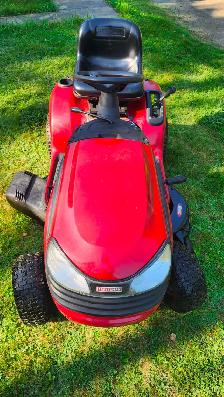 Craftsman lawn tractor 21hp 42'cut $1200 ph.902 565-7430 - Photo 3