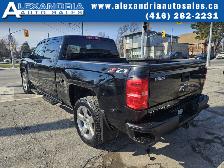 2018 Chevrolet Silverado 1500 Z71 1LT 4x4 Crew Cab - Photo 4
