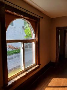 MID-TOWN VICTORIAN BEAUTY,BRIGHT, SPACIOUS 1,000 SQ. FT. TWO-BD - Photo 4