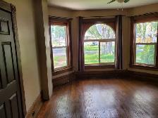 MID-TOWN VICTORIAN BEAUTY,BRIGHT, SPACIOUS 1,000 SQ. FT. TWO-BD - Photo 9