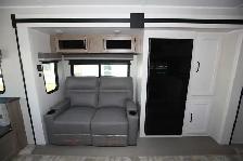 2024 Palomino Puma 26RLS - Photo 8